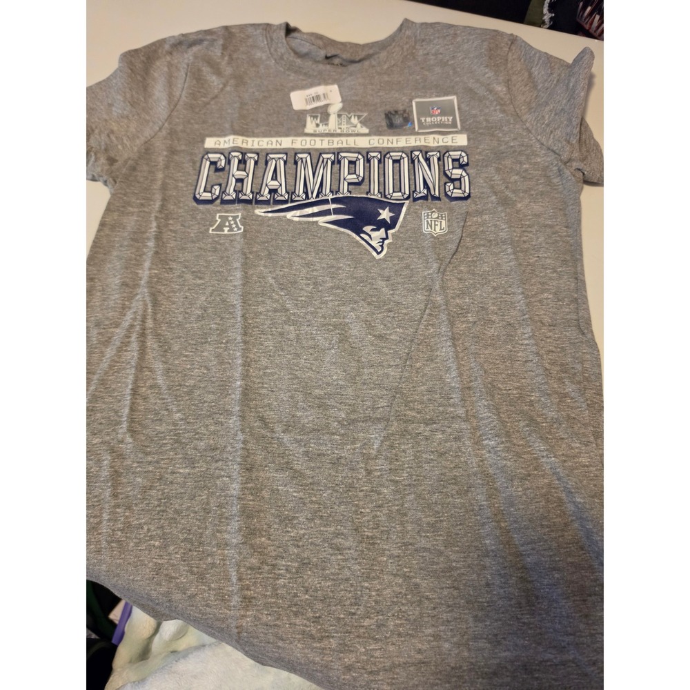 Nike New England Patriots AFC Champions T-Shirt Grey Women Small NFL Trophy Tee